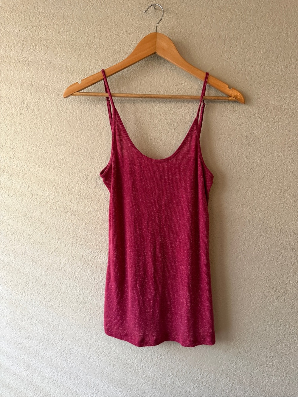 The Limited Women’s Metallic Sleeveless Scoop Neck Tank Top Large